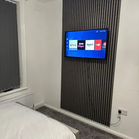 度假居 Luxury 3 Bed House 布雷得佛