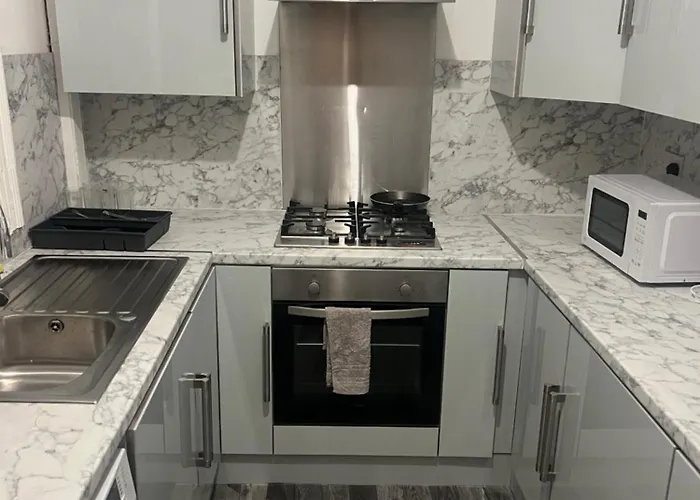 Luxury 3 Bed House *