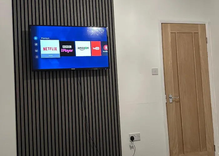 Luxury 3 Bed House 度假居 *