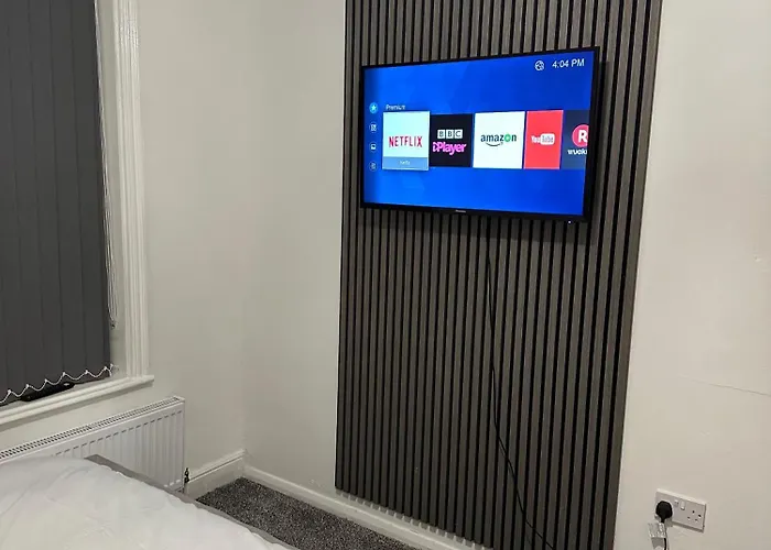 度假居 Luxury 3 Bed House 布雷得佛