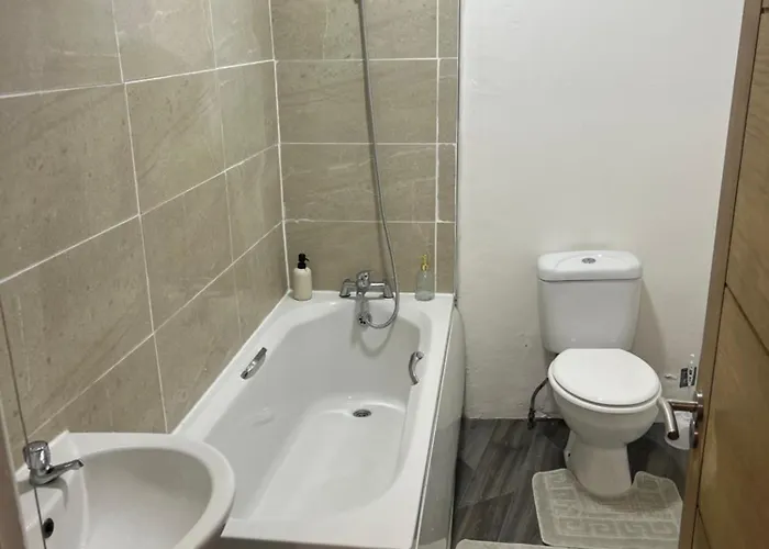 Holiday home Luxury 3 Bed House Bradford (West Yorkshire)